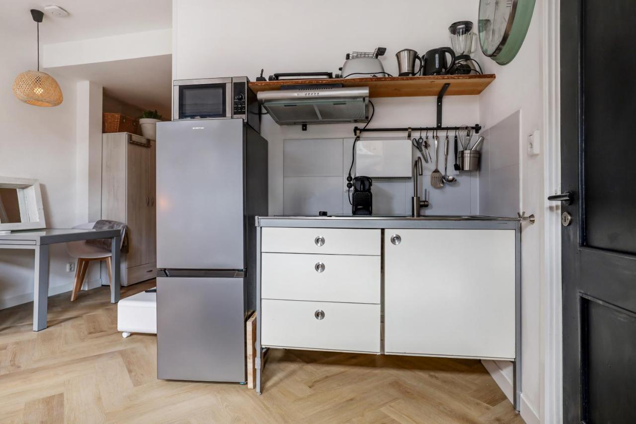 Knus Appartement In Sneek Exteriör bild