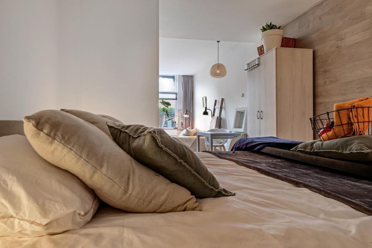 Knus Appartement In Sneek Exteriör bild