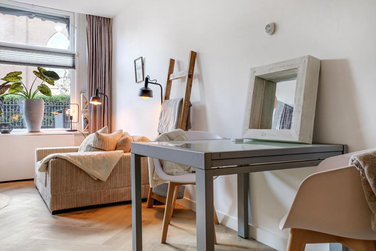 Knus Appartement In Sneek Exteriör bild